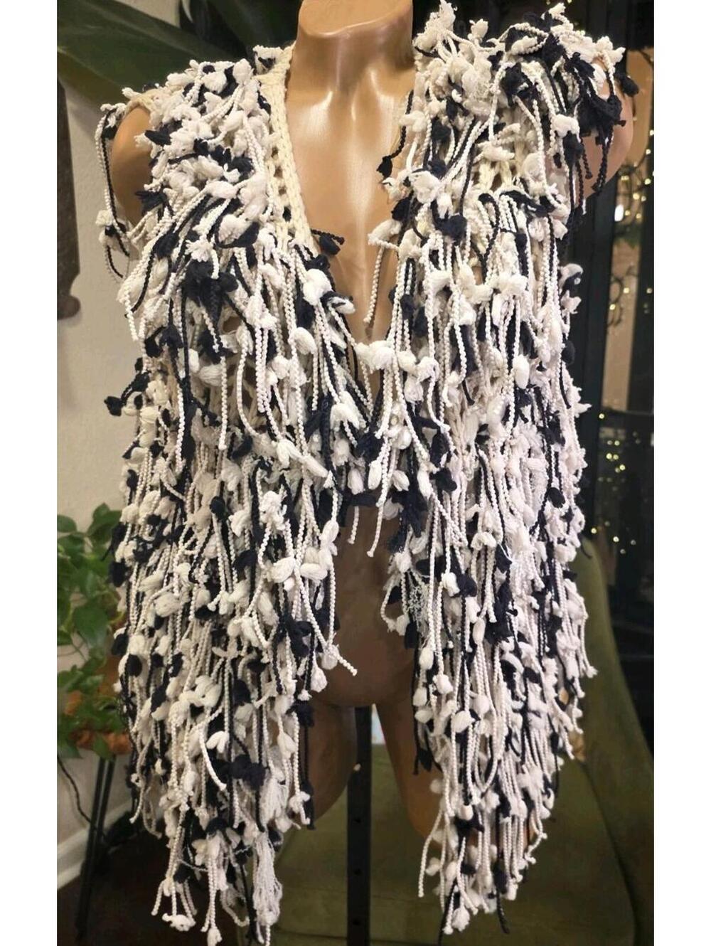 POL Shaggy Knit Fringe Vest Boho Open Front Cream Black Sweater Cardigan Medium